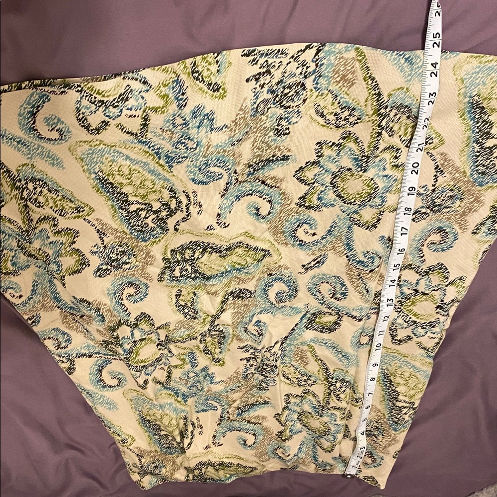 💰Beige Skirt w/Blue & Green Floral Design💰 - Picture 6 of 8
